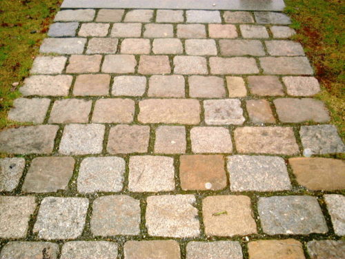 Garten- und Landschaftsbau Peter Oskar in Reithofen - Garten Pflasterung Stein Ruhebereich Boden